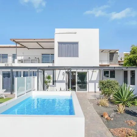 Amanecer 4 Holiday home *